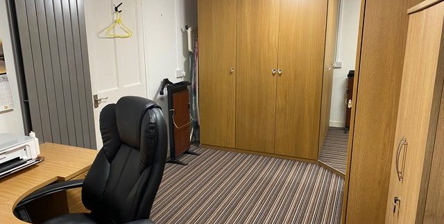 Glenderran office 2