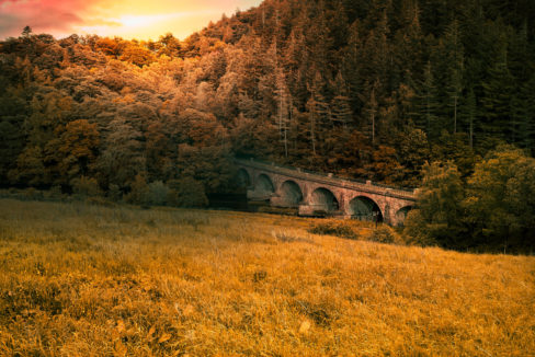 Neidpath,Viaduct,Sandstone,Vintage,Arch,Bridge,Over,The,River,Tweed